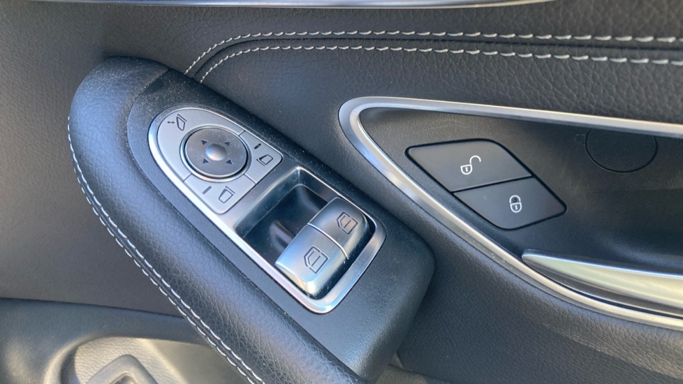 Mercedes-Benz C-Class C300d AMG Line Premium 2dr 9G-Tronic Diesel Coupe - Image 38