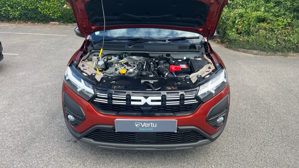 Dacia Jogger 1.0 TCe Extreme SE 5dr Petrol Estate - Image 8