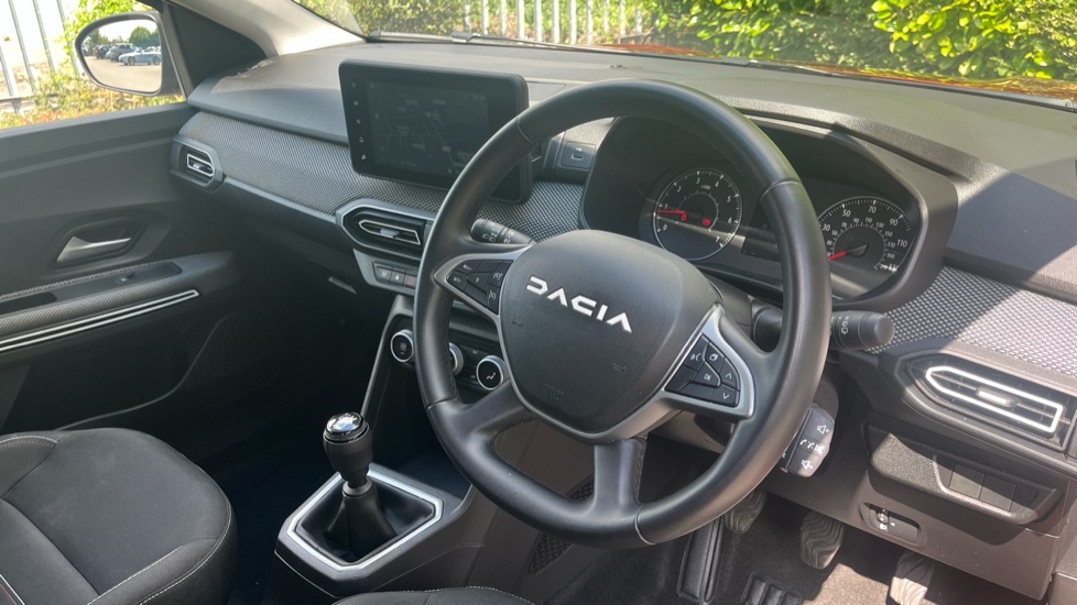 Dacia Jogger 1.0 TCe Extreme SE 5dr Petrol Estate - Image 11