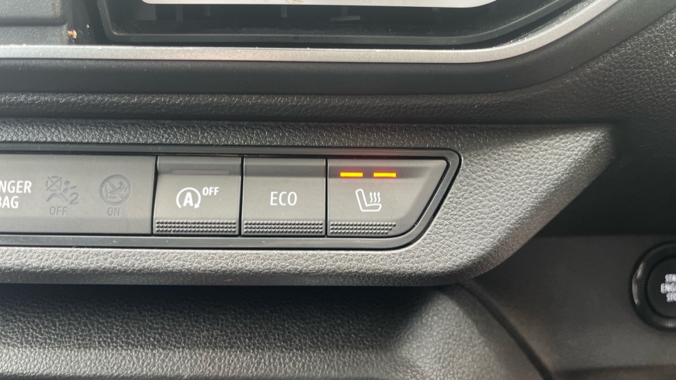 Dacia Jogger 1.0 TCe Extreme SE 5dr Petrol Estate - Image 25