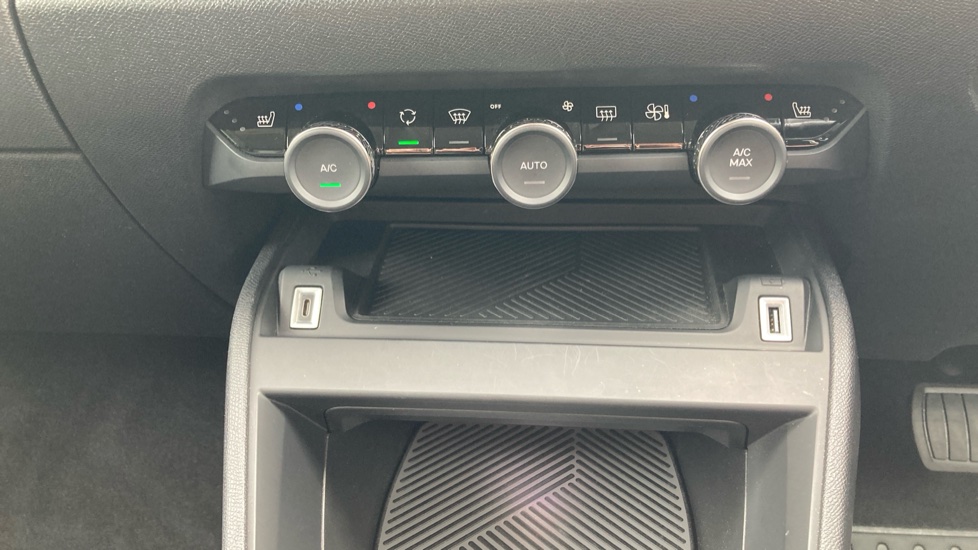 Citroen C4 1.2 PureTech [130] Shine Plus 5dr Auto Petrol Hatchback - Image 23