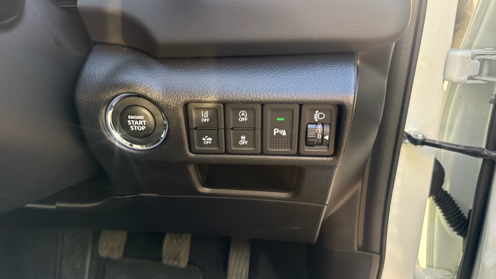 Suzuki S-Cross 1.4 Boosterjet 48V Hybrid Motion 5dr Petrol Hatchback - Image 33