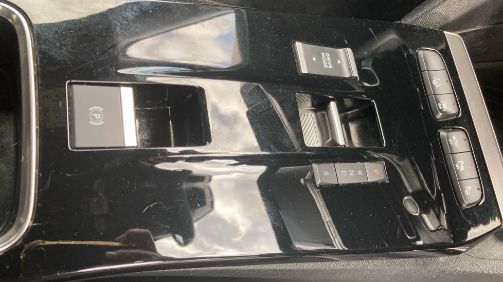 Vauxhall Mokka 100kW Ultimate 50kWh 5dr Auto Electric Hatchback - Image 31