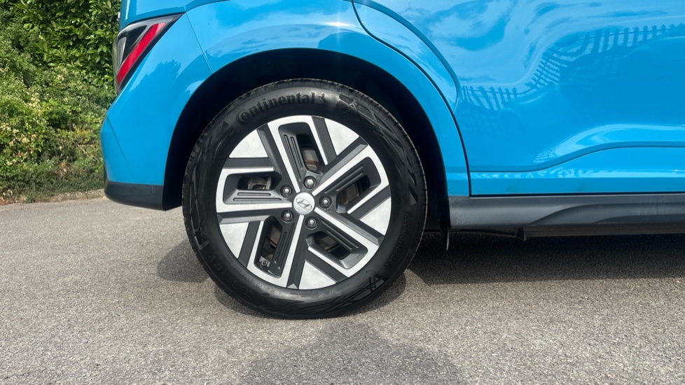 Hyundai KONA 100kW Premium 39kWh 5dr Auto Electric Hatchback - Image 7
