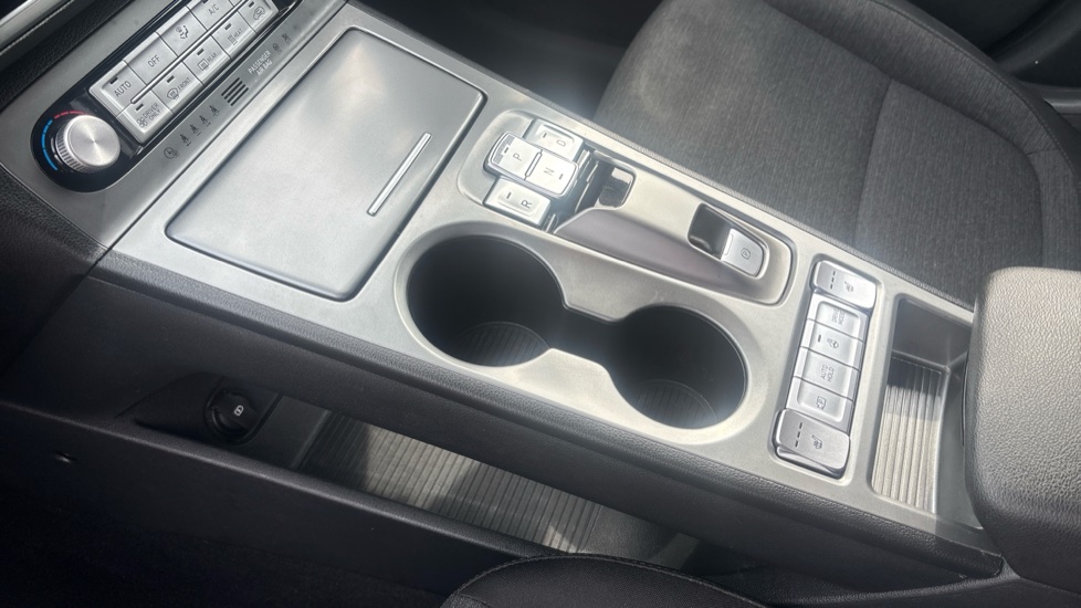 Hyundai KONA 100kW Premium 39kWh 5dr Auto Electric Hatchback - Image 13