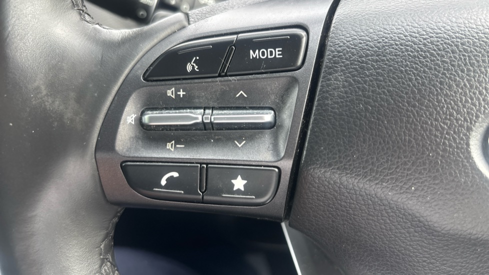 Hyundai KONA 100kW Premium 39kWh 5dr Auto Electric Hatchback - Image 24