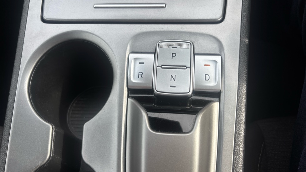 Hyundai KONA 100kW Premium 39kWh 5dr Auto Electric Hatchback - Image 28