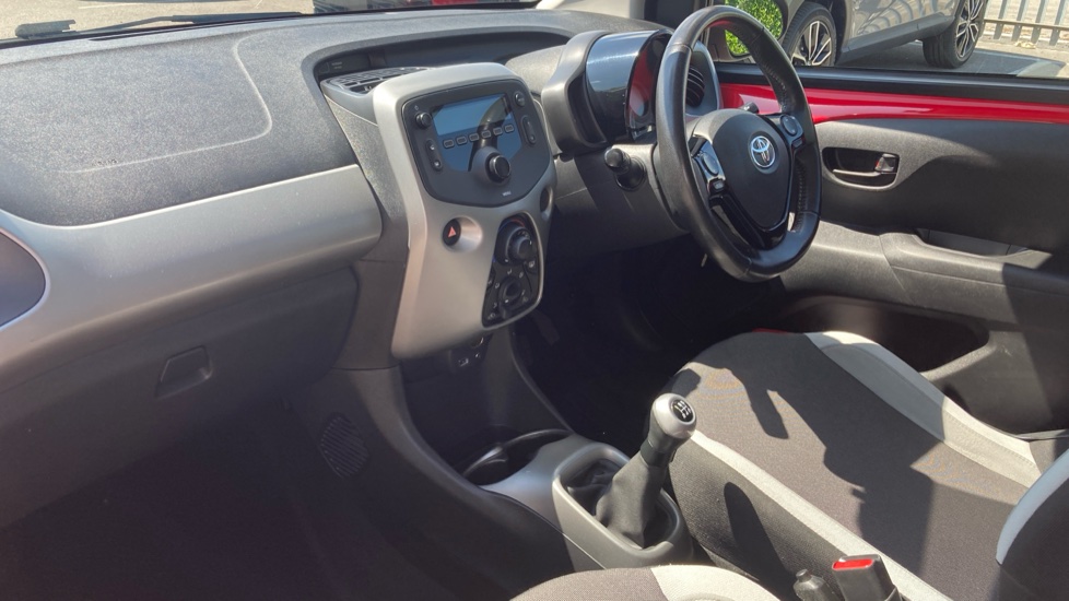 Toyota Aygo 1.0 VVT-i X-Play 5dr Petrol Hatchback - Image 9