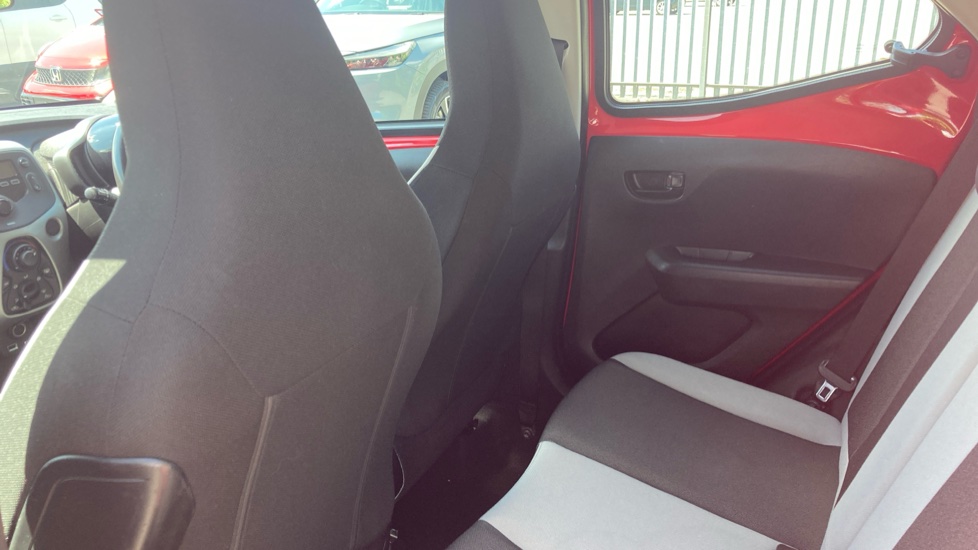 Toyota Aygo 1.0 VVT-i X-Play 5dr Petrol Hatchback - Image 16
