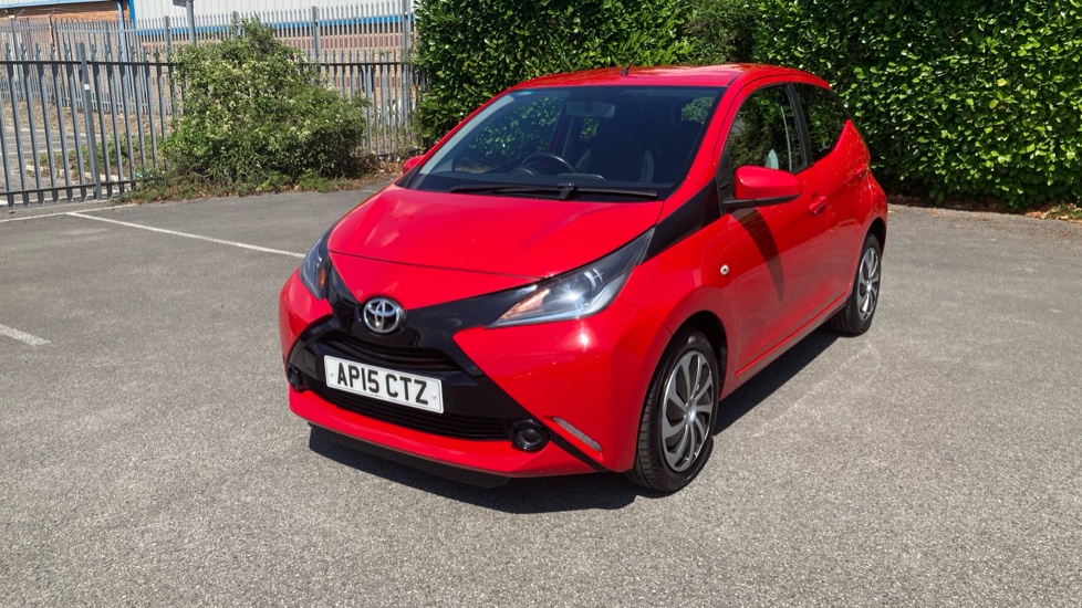 Toyota Aygo 1.0 VVT-i X-Play 5dr Petrol Hatchback - Image 21