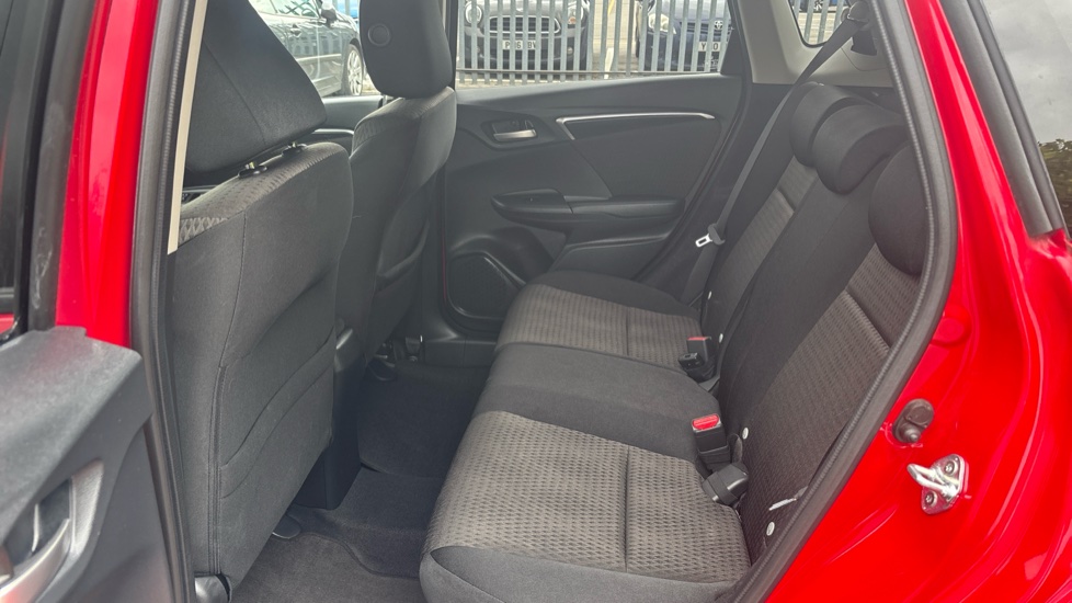 Honda Jazz 1.3 i-VTEC EX Navi 5dr CVT Petrol Hatchback - Image 16
