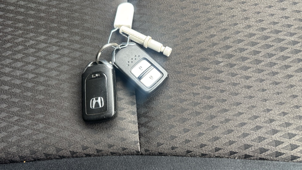 Honda Jazz 1.3 i-VTEC EX Navi 5dr CVT Petrol Hatchback - Image 20