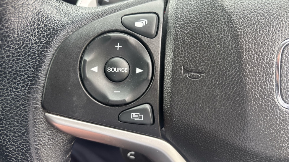 Honda Jazz 1.3 i-VTEC EX Navi 5dr CVT Petrol Hatchback - Image 26