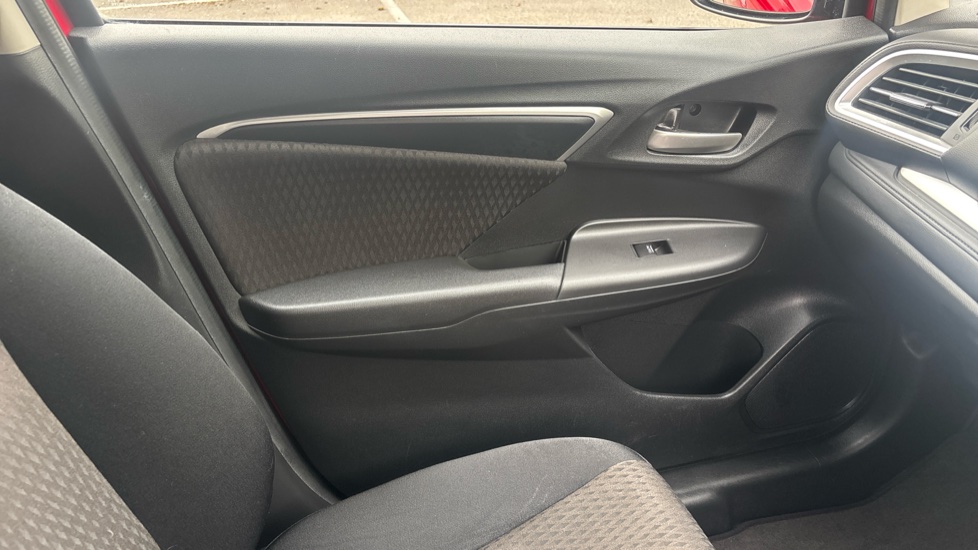 Honda Jazz 1.3 i-VTEC EX Navi 5dr CVT Petrol Hatchback - Image 35