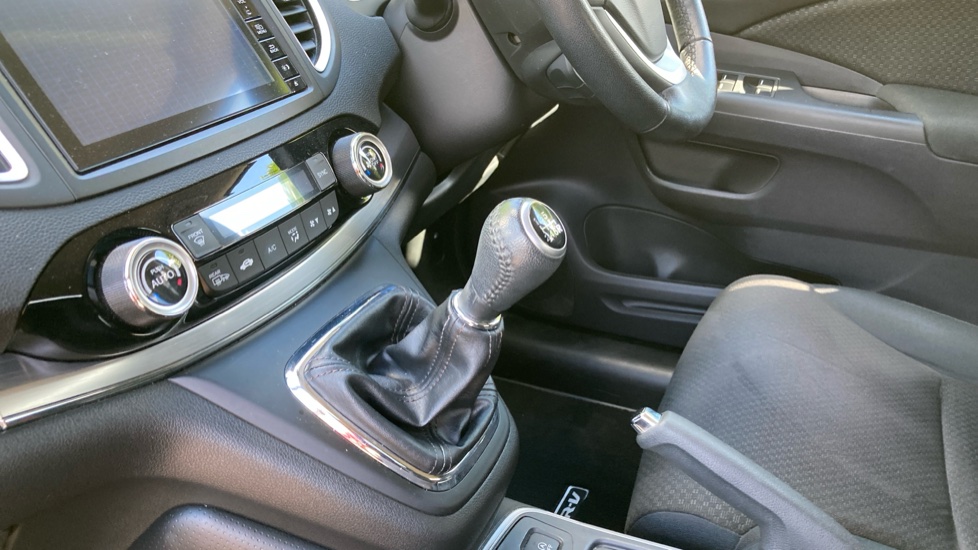 Honda CR-V 2.0 i-VTEC SE Plus 5dr 2WD [Nav] Petrol Estate - Image 13