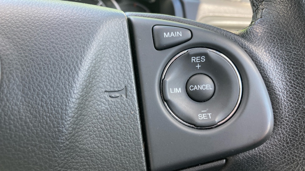 Honda CR-V 2.0 i-VTEC SE Plus 5dr 2WD [Nav] Petrol Estate - Image 25