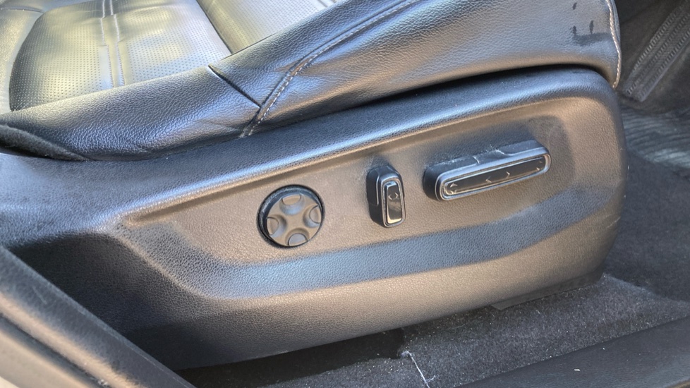 Honda CR-V 1.5 VTEC Turbo EX 5dr Petrol Estate - Image 39