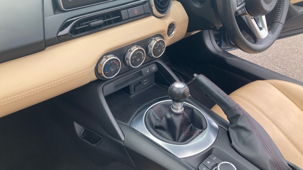 Mazda MX-5 2.0 Sport Nav 2dr Petrol Convertible - Image 13