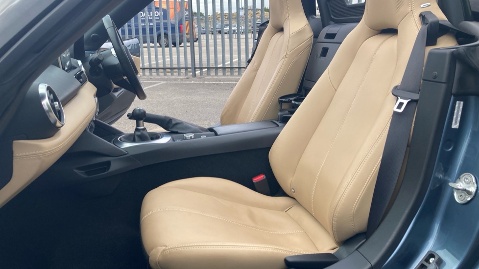 Mazda MX-5 2.0 Sport Nav 2dr Petrol Convertible - Image 16