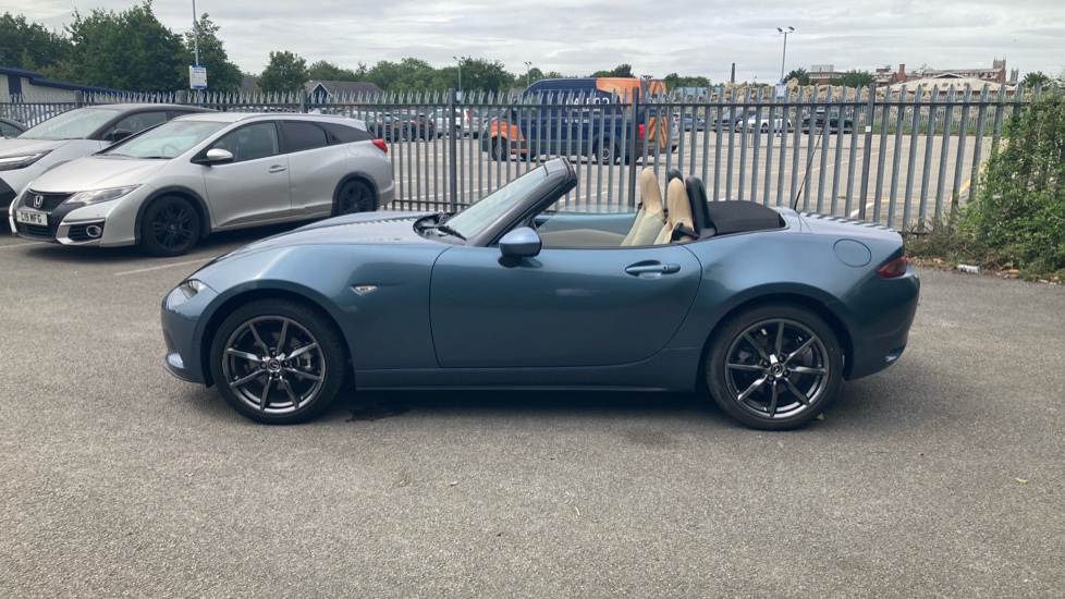 Mazda MX-5 2.0 Sport Nav 2dr Petrol Convertible - Image 39