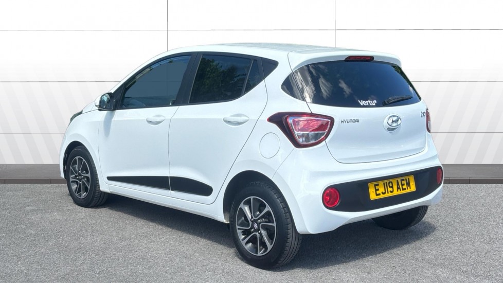 Hyundai i10 1.2 Premium 5dr Petrol Hatchback - Image 2
