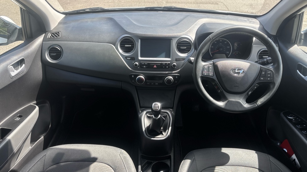 Hyundai i10 1.2 Premium 5dr Petrol Hatchback - Image 10