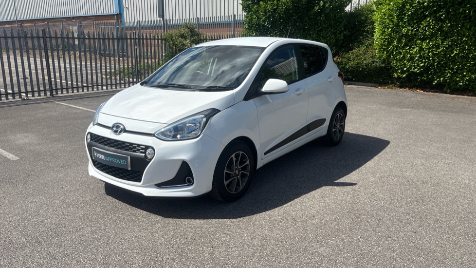 Hyundai i10 1.2 Premium 5dr Petrol Hatchback - Image 21