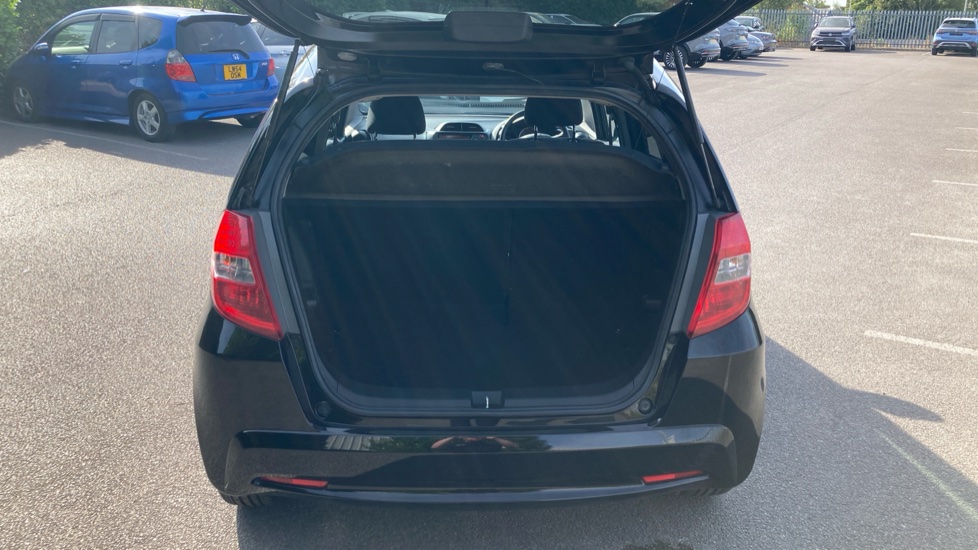 Honda Jazz 1.4 i-VTEC ES Plus 5dr CVT Petrol Hatchback - Image 4