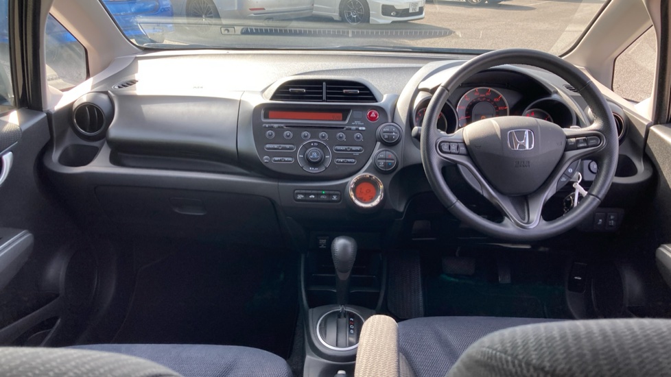Honda Jazz 1.4 i-VTEC ES Plus 5dr CVT Petrol Hatchback - Image 10