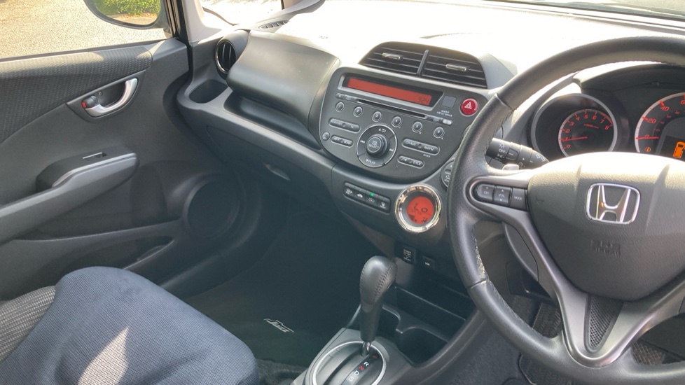 Honda Jazz 1.4 i-VTEC ES Plus 5dr CVT Petrol Hatchback - Image 14
