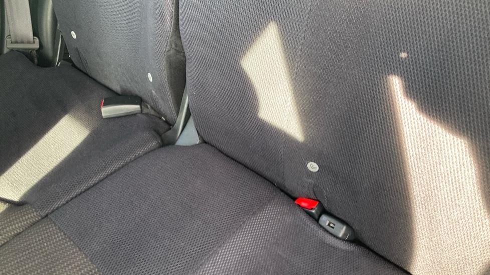 Honda Jazz 1.4 i-VTEC ES Plus 5dr CVT Petrol Hatchback - Image 17