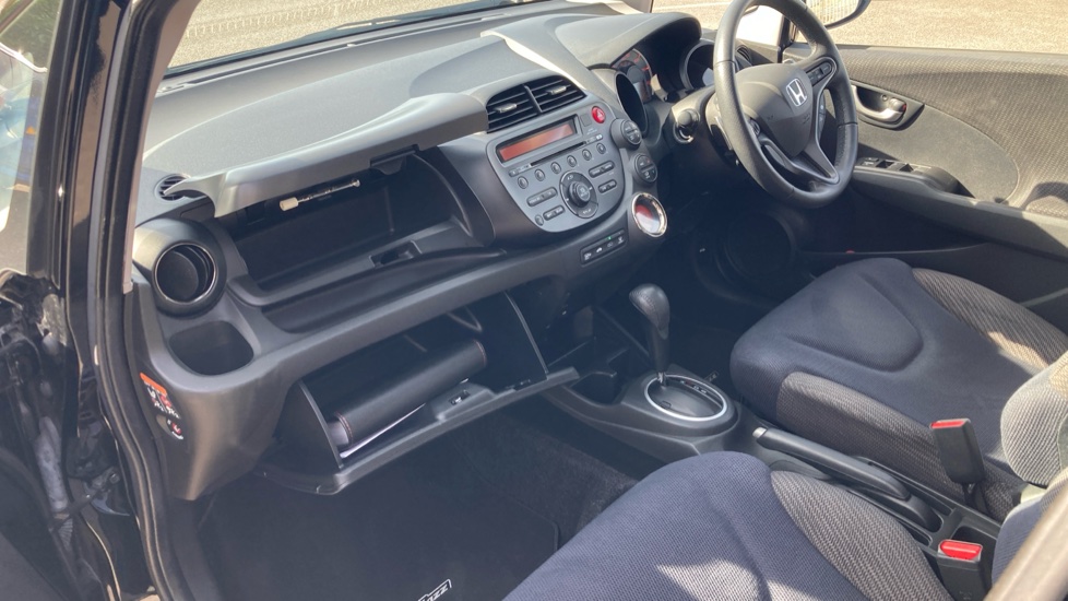 Honda Jazz 1.4 i-VTEC ES Plus 5dr CVT Petrol Hatchback - Image 26