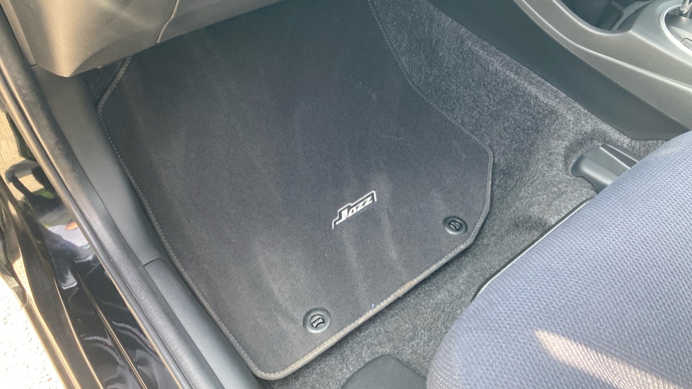 Honda Jazz 1.4 i-VTEC ES Plus 5dr CVT Petrol Hatchback - Image 28