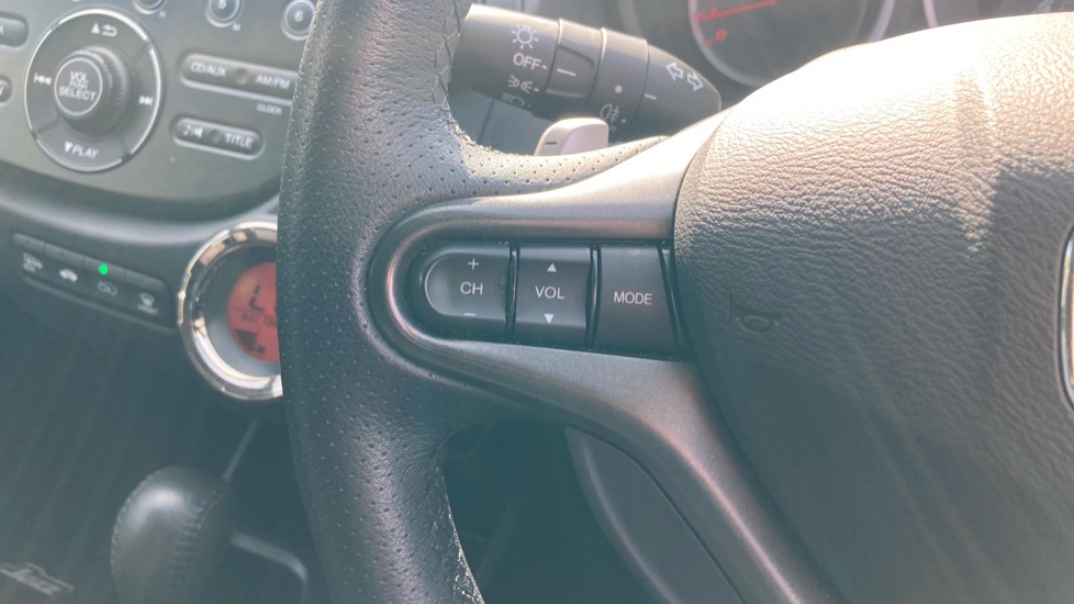 Honda Jazz 1.4 i-VTEC ES Plus 5dr CVT Petrol Hatchback - Image 34