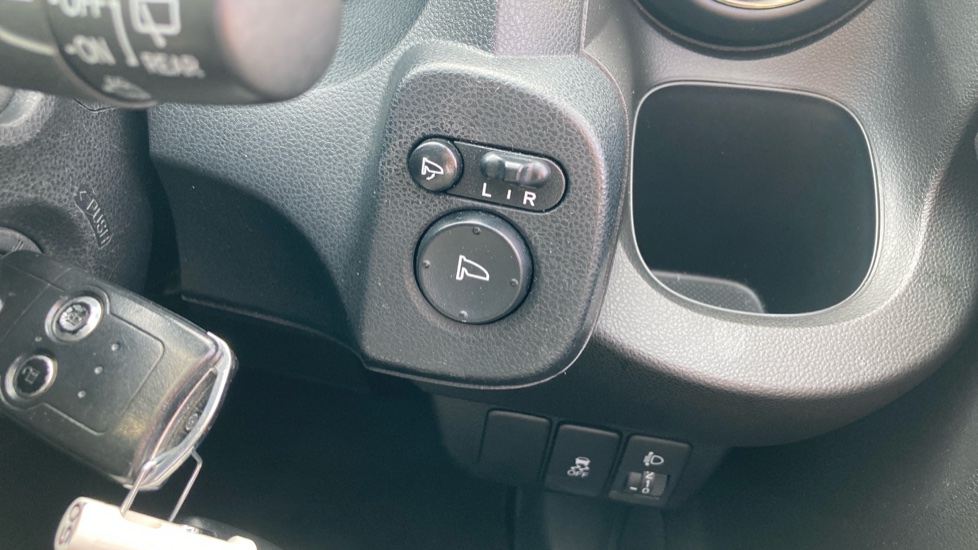 Honda Jazz 1.4 i-VTEC ES Plus 5dr CVT Petrol Hatchback - Image 38