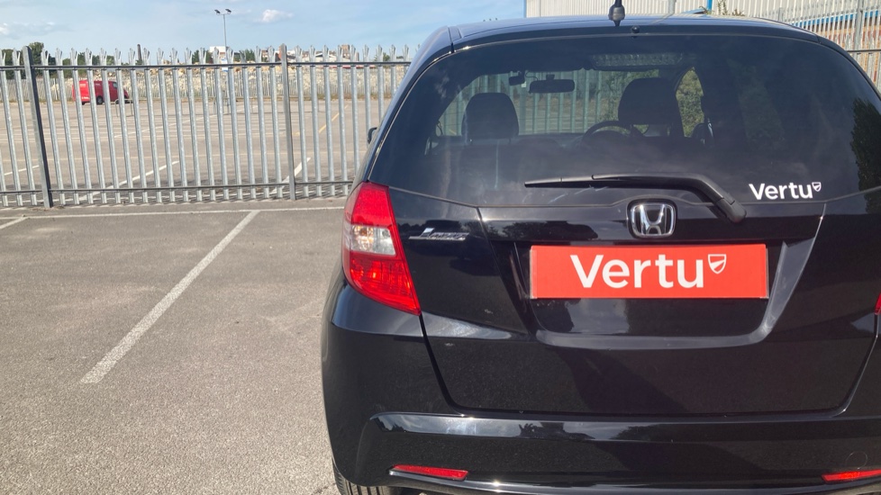 Honda Jazz 1.4 i-VTEC ES Plus 5dr CVT Petrol Hatchback - Image 50