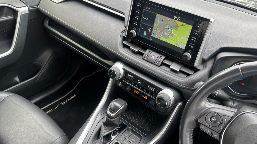 Toyota RAV4 2.5 VVT-i Hybrid Excel 5dr CVT 2WD Hybrid Estate - Image 14