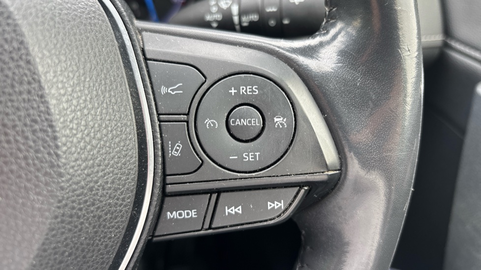 Toyota RAV4 2.5 VVT-i Hybrid Excel 5dr CVT 2WD Hybrid Estate - Image 22
