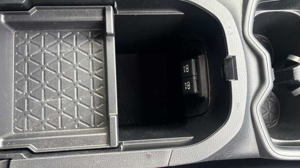 Toyota RAV4 2.5 VVT-i Hybrid Excel 5dr CVT 2WD Hybrid Estate - Image 31