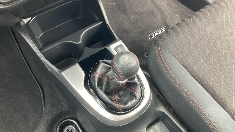 Honda Jazz 1.5 i-VTEC Sport 5dr Petrol Hatchback - Image 13