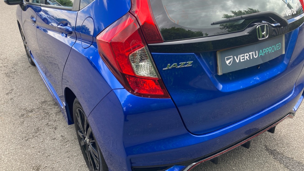 Honda Jazz 1.5 i-VTEC Sport 5dr Petrol Hatchback - Image 25