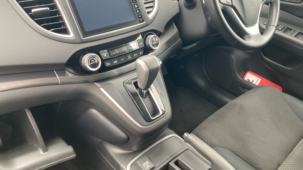 Honda CR-V 2.0 i-VTEC SE Plus 5dr Auto [Nav] Petrol Estate - Image 13