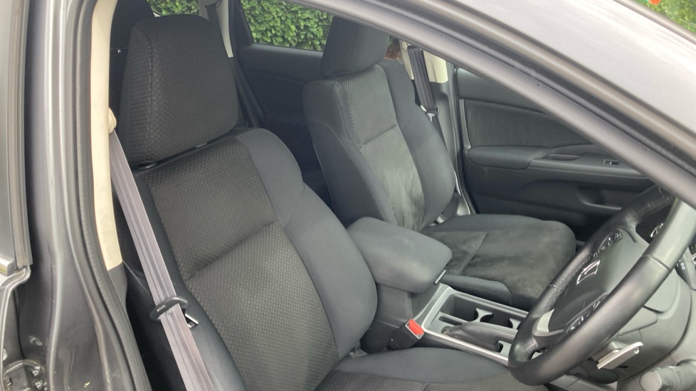 Honda CR-V 2.0 i-VTEC SE Plus 5dr Auto [Nav] Petrol Estate - Image 22