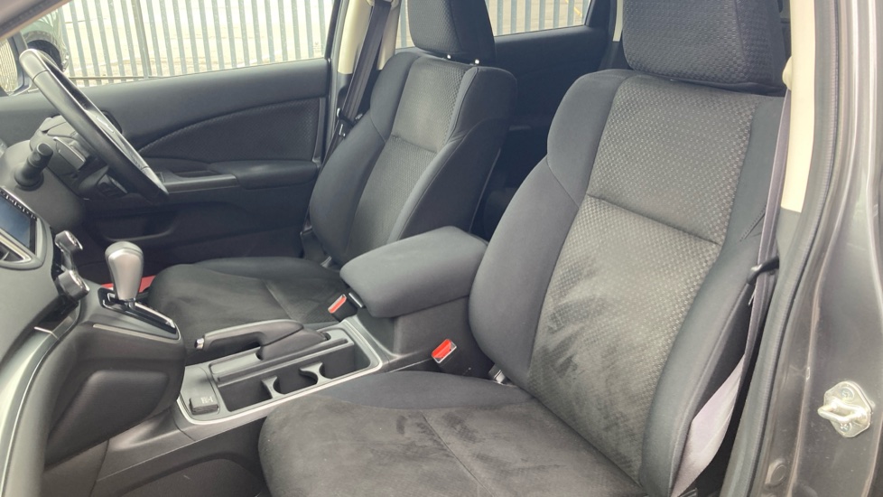 Honda CR-V 2.0 i-VTEC SE Plus 5dr Auto [Nav] Petrol Estate - Image 41