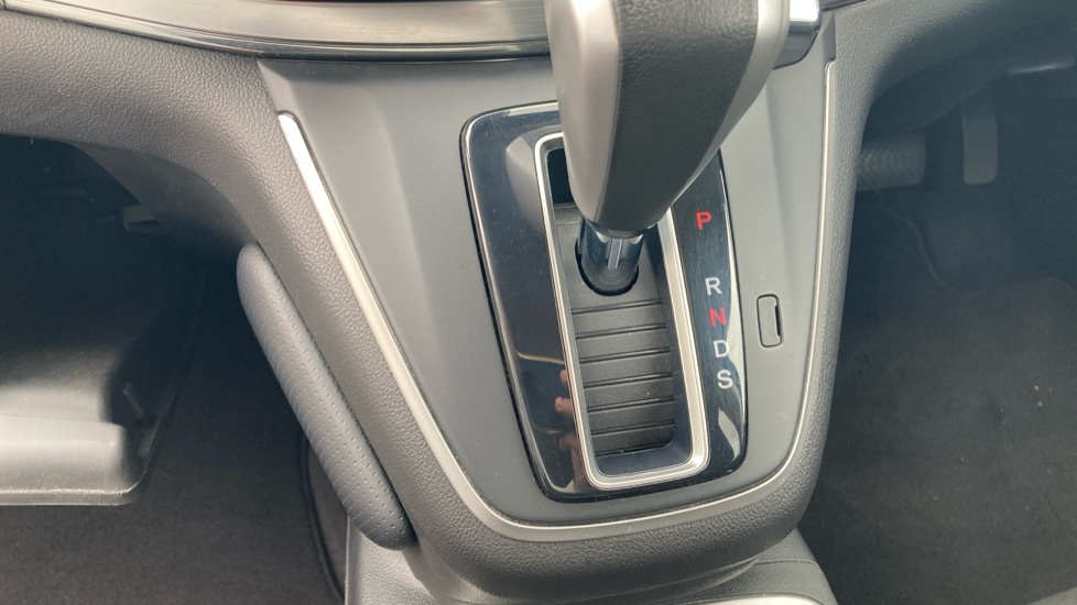 Honda CR-V 2.0 i-VTEC SE Plus 5dr Auto [Nav] Petrol Estate - Image 45