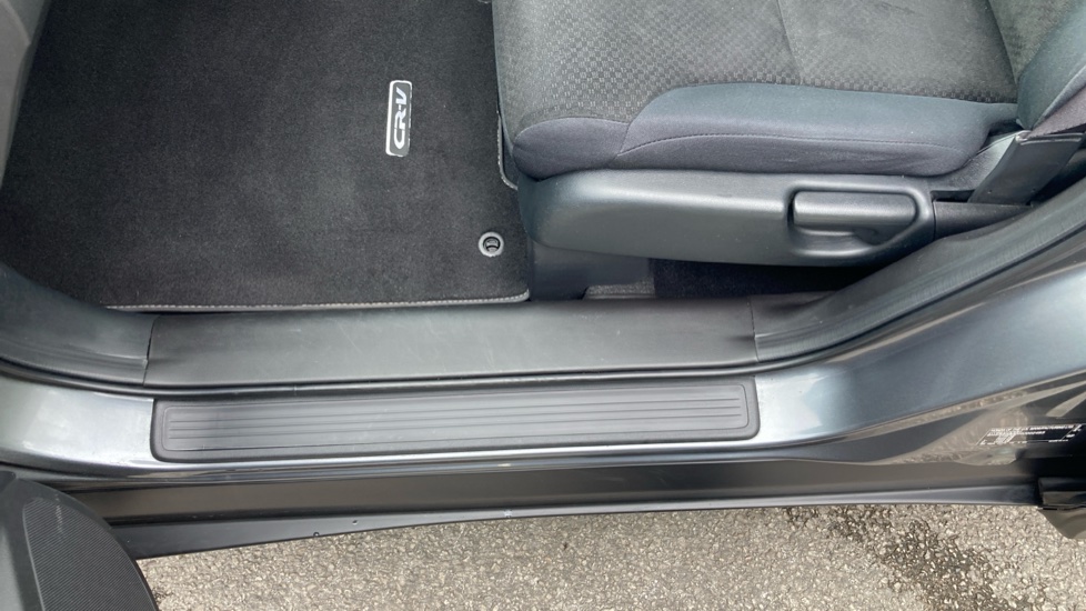 Honda CR-V 2.0 i-VTEC SE Plus 5dr Auto [Nav] Petrol Estate - Image 48