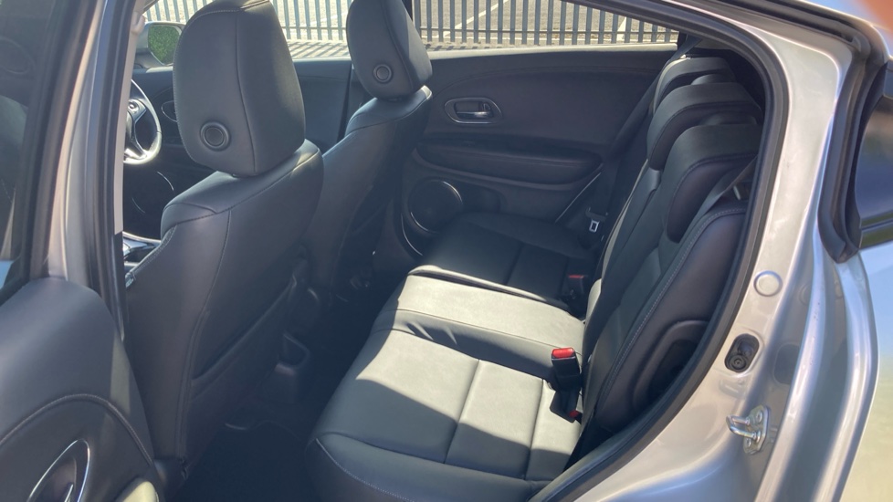 Honda HR-V 1.5 i-VTEC EX CVT 5dr Petrol Hatchback - Image 16