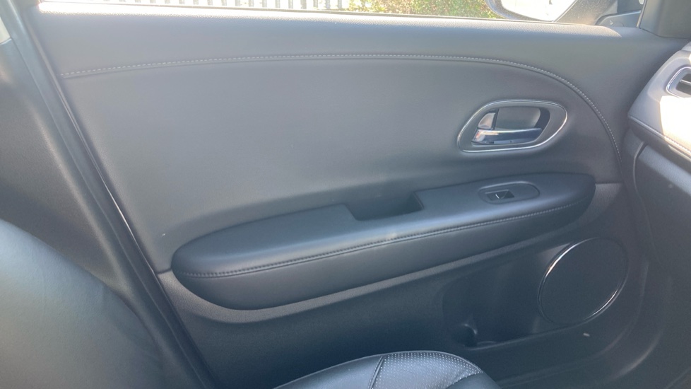 Honda HR-V 1.5 i-VTEC EX CVT 5dr Petrol Hatchback - Image 43
