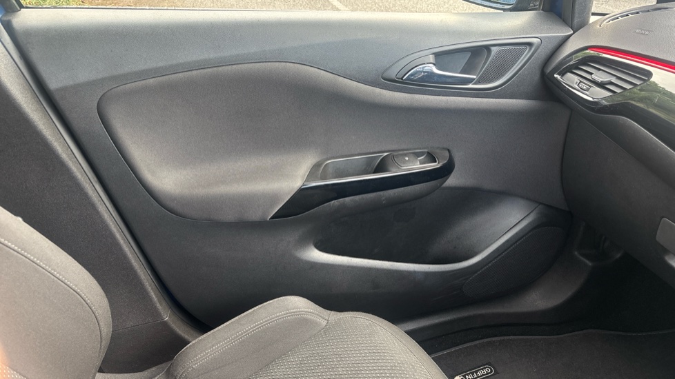 Vauxhall Corsa 1.4 [75] Griffin 5dr Petrol Hatchback - Image 34