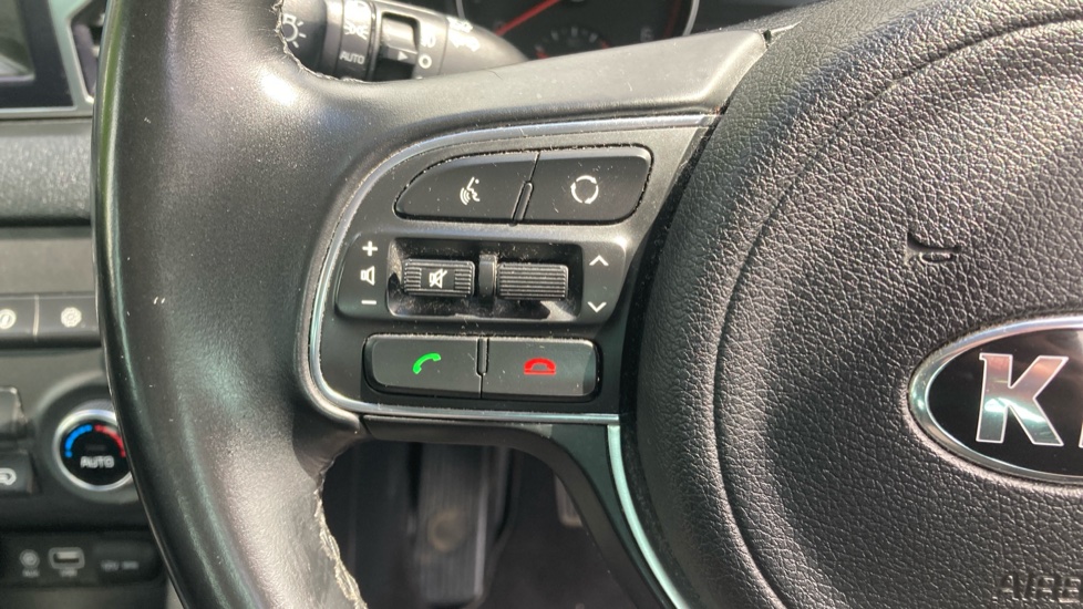 Kia Sportage 1.7 CRDi ISG 2 5dr Diesel Estate - Image 31
